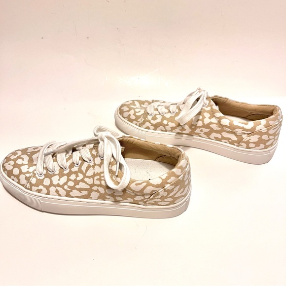J Crew Factory Road Trip Tan & White Animal Print Canvas Lace Up Sneakers size 6 - Picture 5 of 8